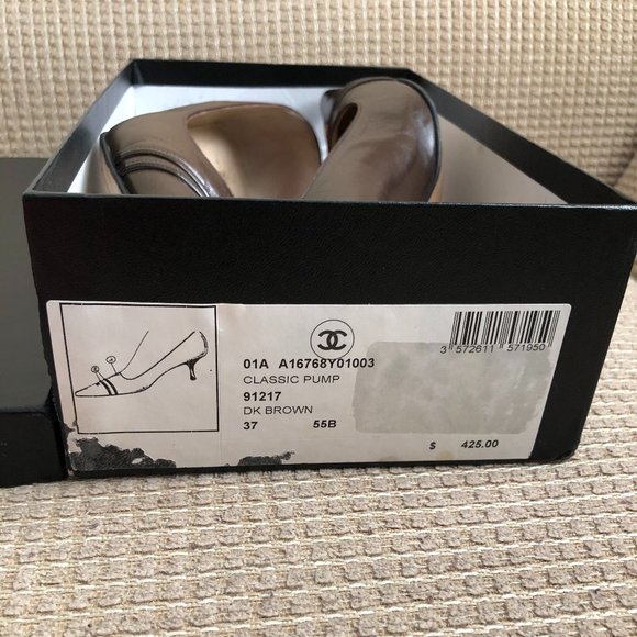Chanel Women's Dark Brown Classic Pumps . - Picture 14 of 15